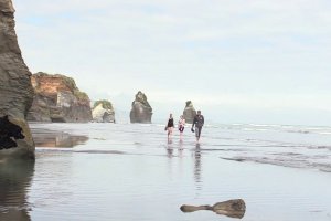 Three Sisters and the Elephant Rock