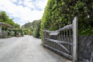 Wai-iti Beach Retreat, Waiiti